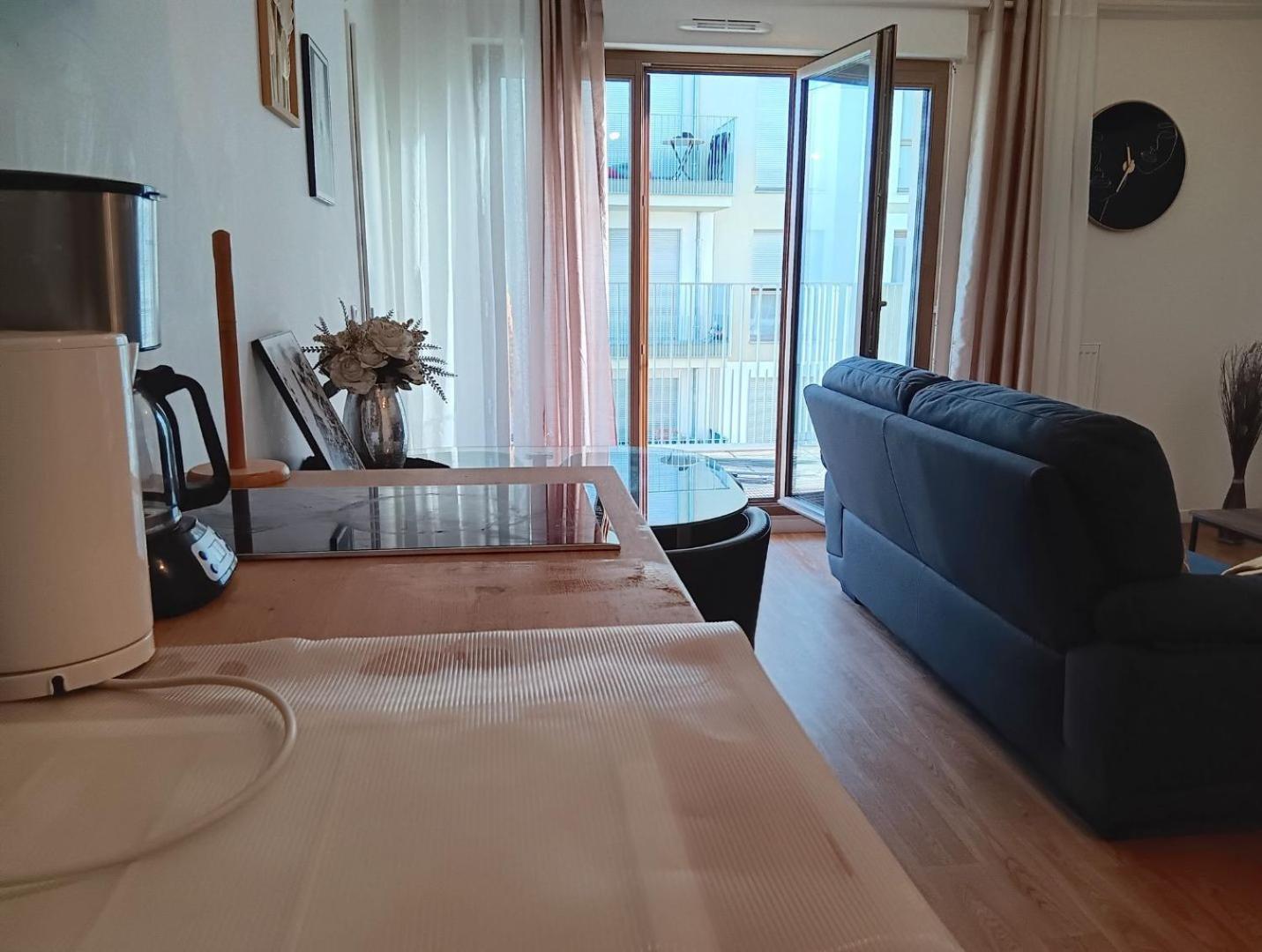 Destiny Appart' Paris -Beauvais-Orly- Podcasts- Stade De France Stains Exterior photo